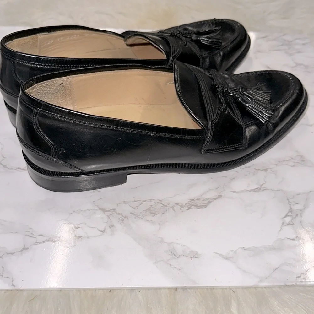 Johnston & Murphy men’s Black Tassel leather Loafers size 11